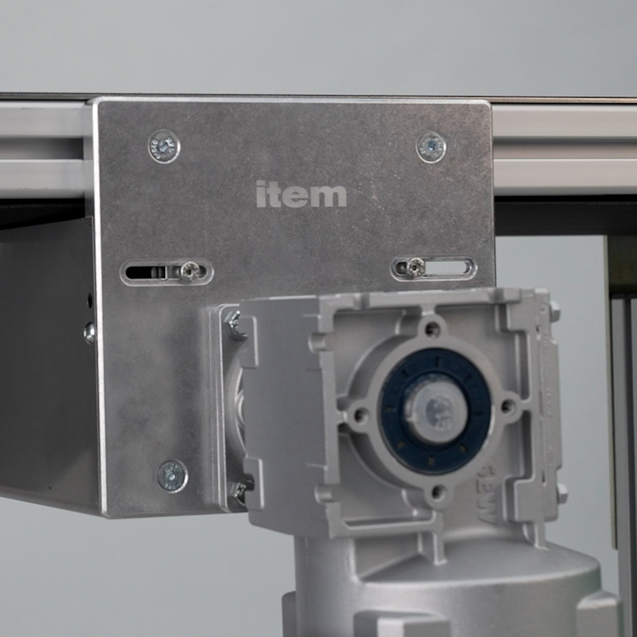 Open 5295EN - Centre drive for item Flat Belt Conveyors